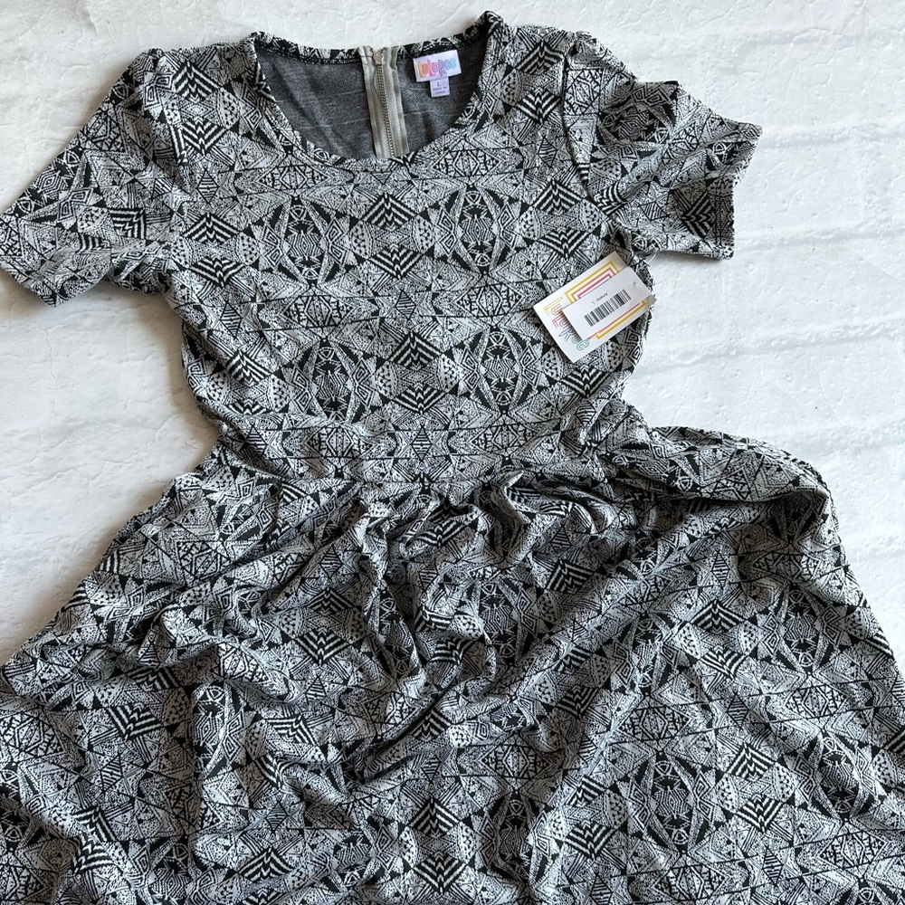NWT LuLaRoe Amelia Dress Large - Picture 1 of 6